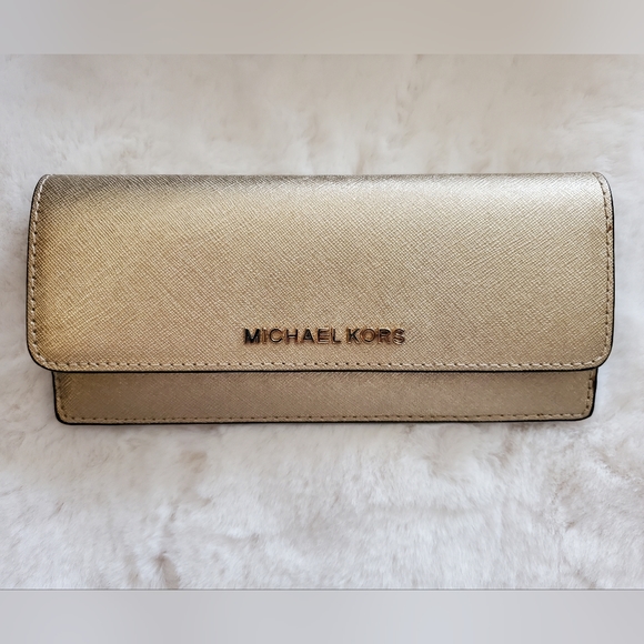 Michael Kors Brand New Cynthia handbag and wallet. - Picture 11 of 14